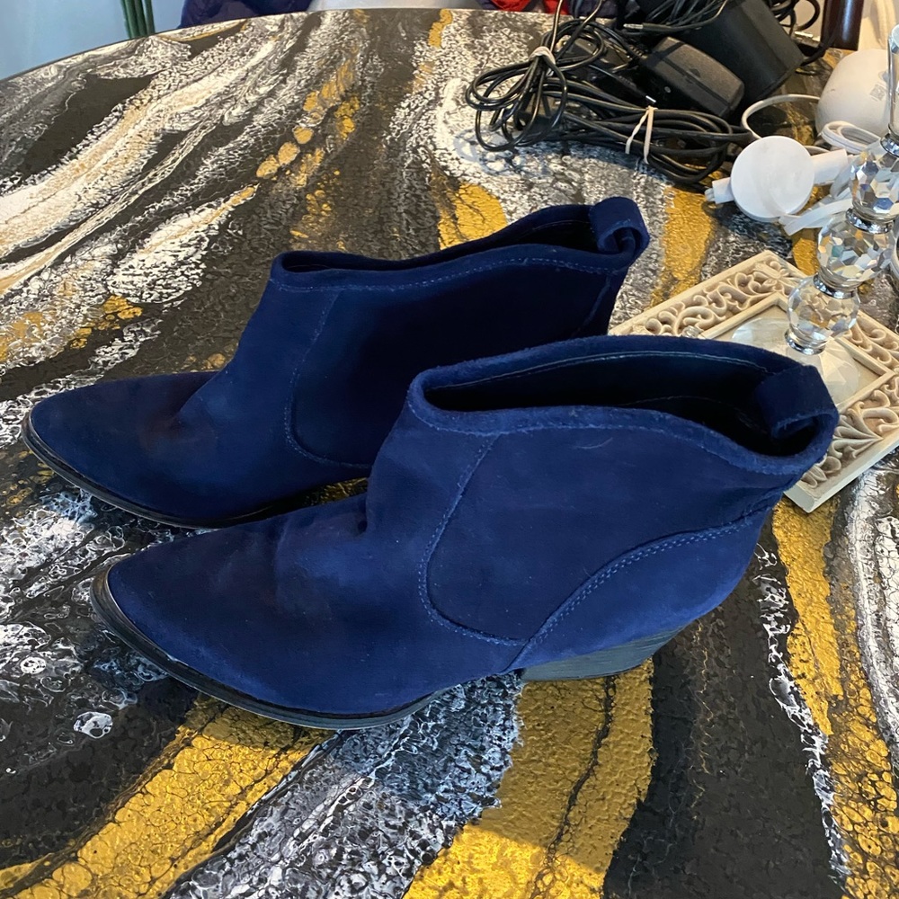 Blue suede 9 booties - Picture 3 of 7